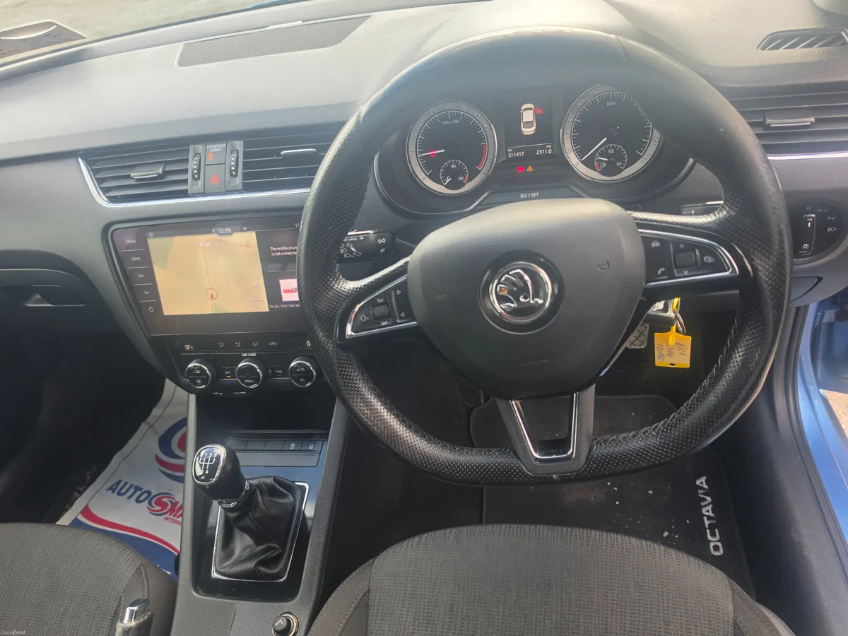 Skoda Octavia 2017 - Image 2