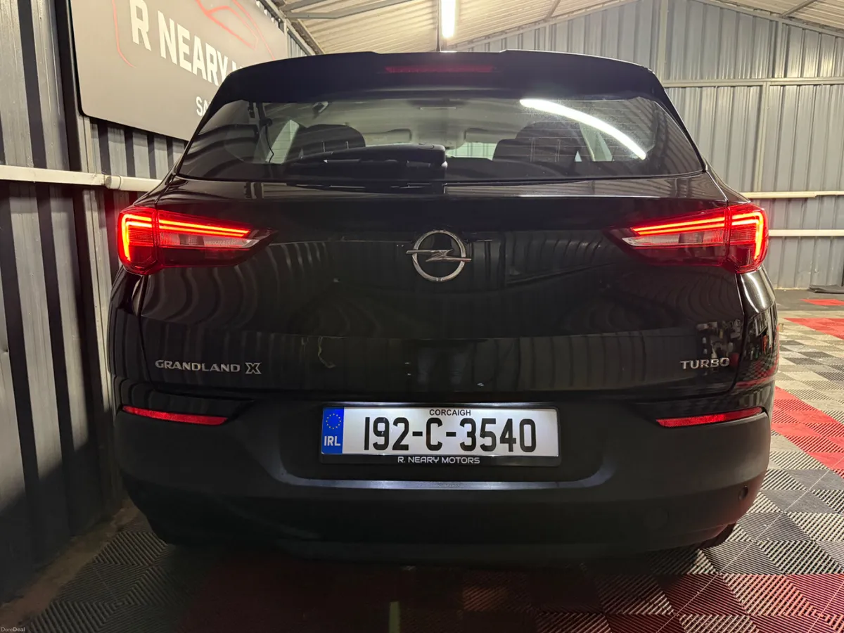 2019 192 Opel Grandland X SC 1.2i 130PS 6 Speed - Image 2