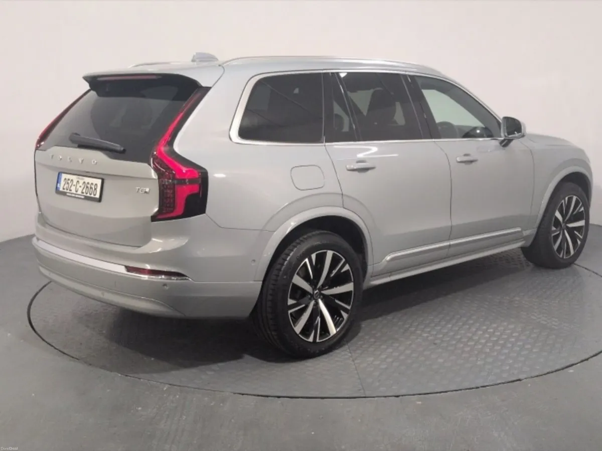 Volvo XC90 T8 PHEV AWD Core - Image 5