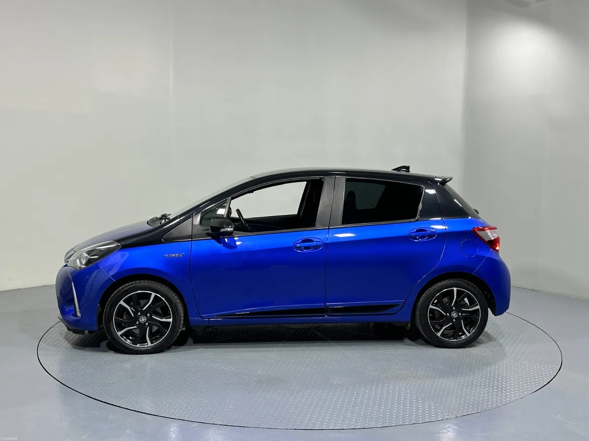 Toyota Yaris Luna Sport 1.5 Hybrid 182 - Image 4