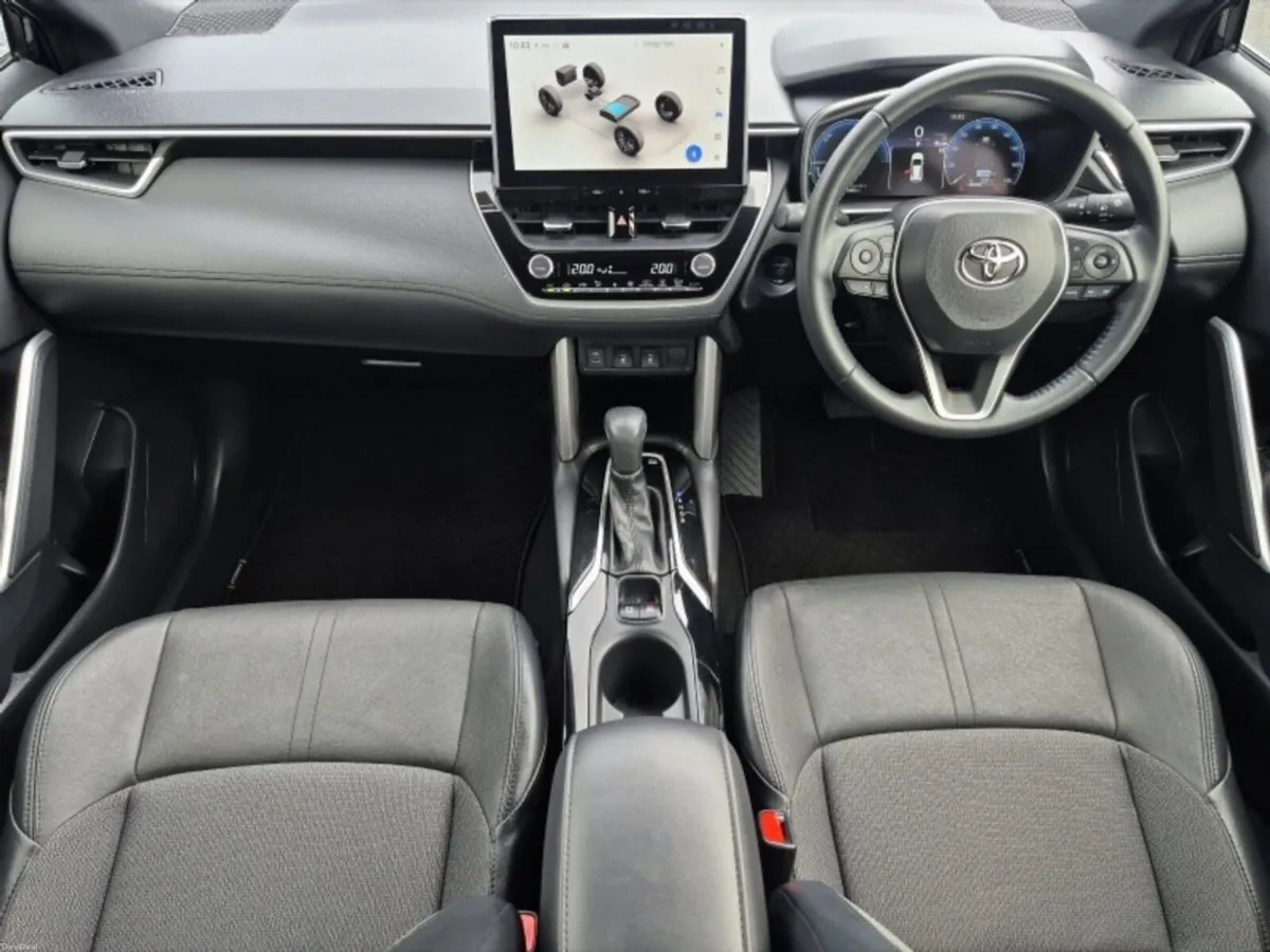 Toyota Corolla Cross ** Z HYBRID ** HIGH SPEC ** T - Image 2