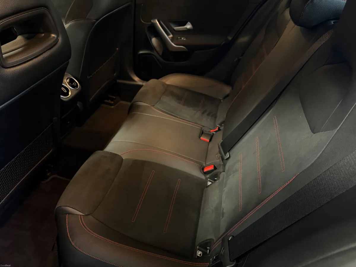 Mercedes-Benz CLA A180D AMG LINE - Image 2