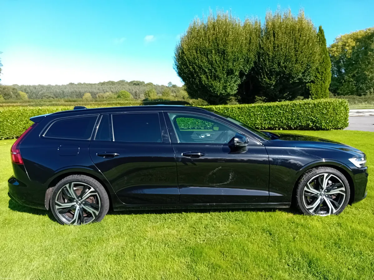 Volvo V60 2023 - Image 4