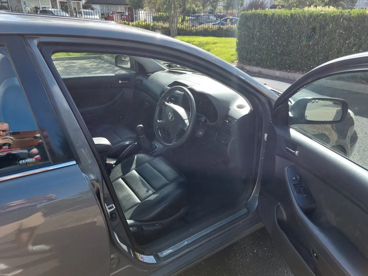Toyota Avensis 2003 - Image 6