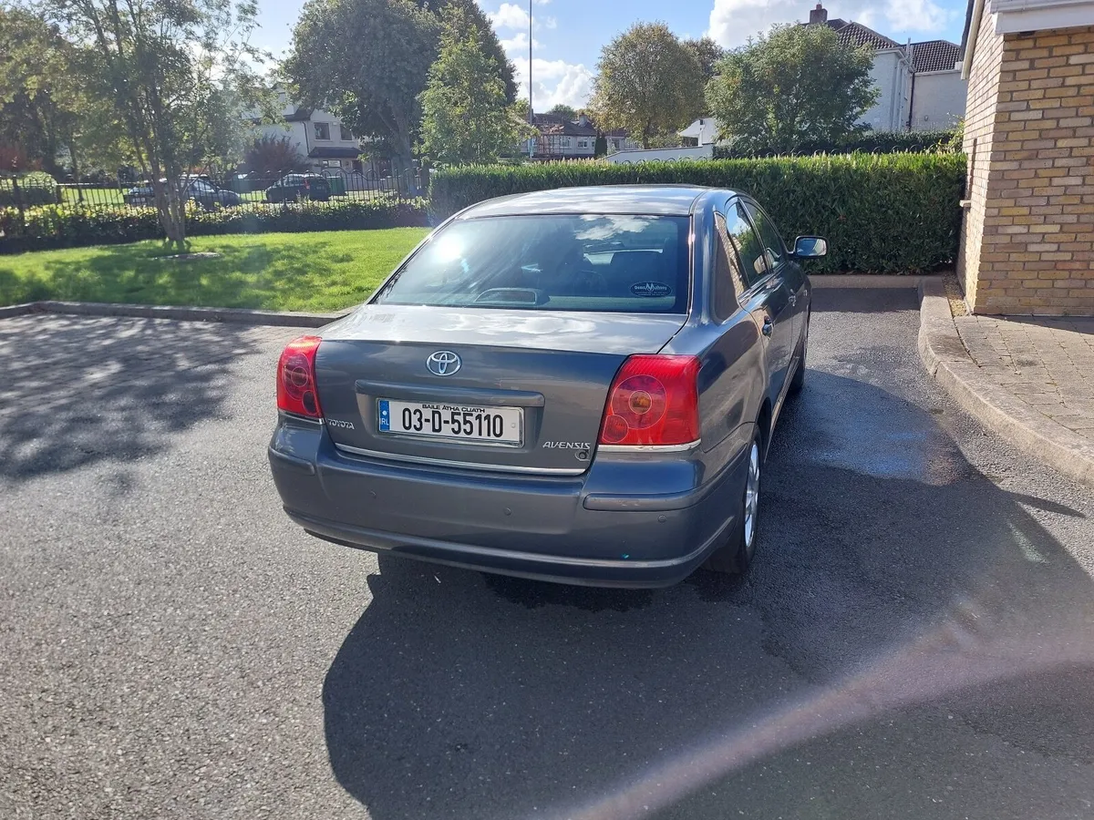 Toyota Avensis 2003 - Image 2