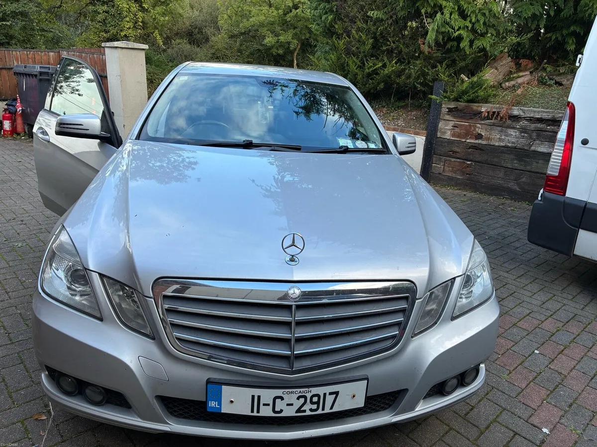Mercedes E200 2011 CDI - Image 3
