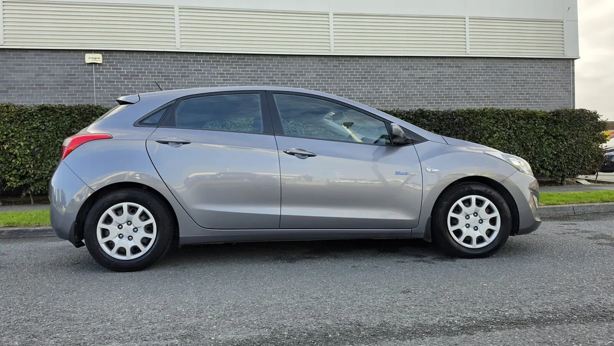 151 Hyundai I30,1.4 petrol Low milage - Image 4