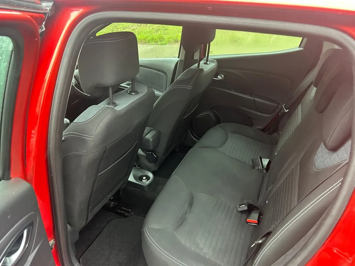 Renault Clio 2015 - Image 2