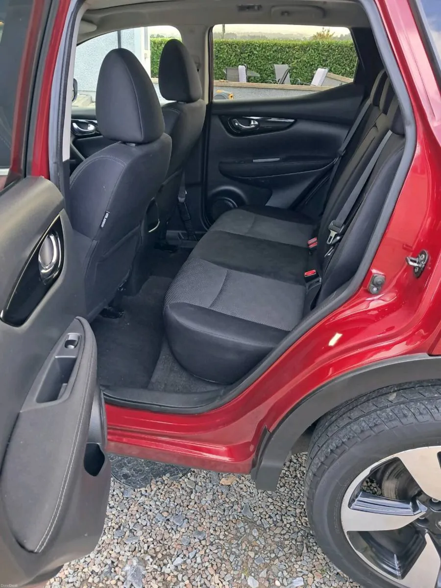 2017 Nissan Qashqai - Image 5