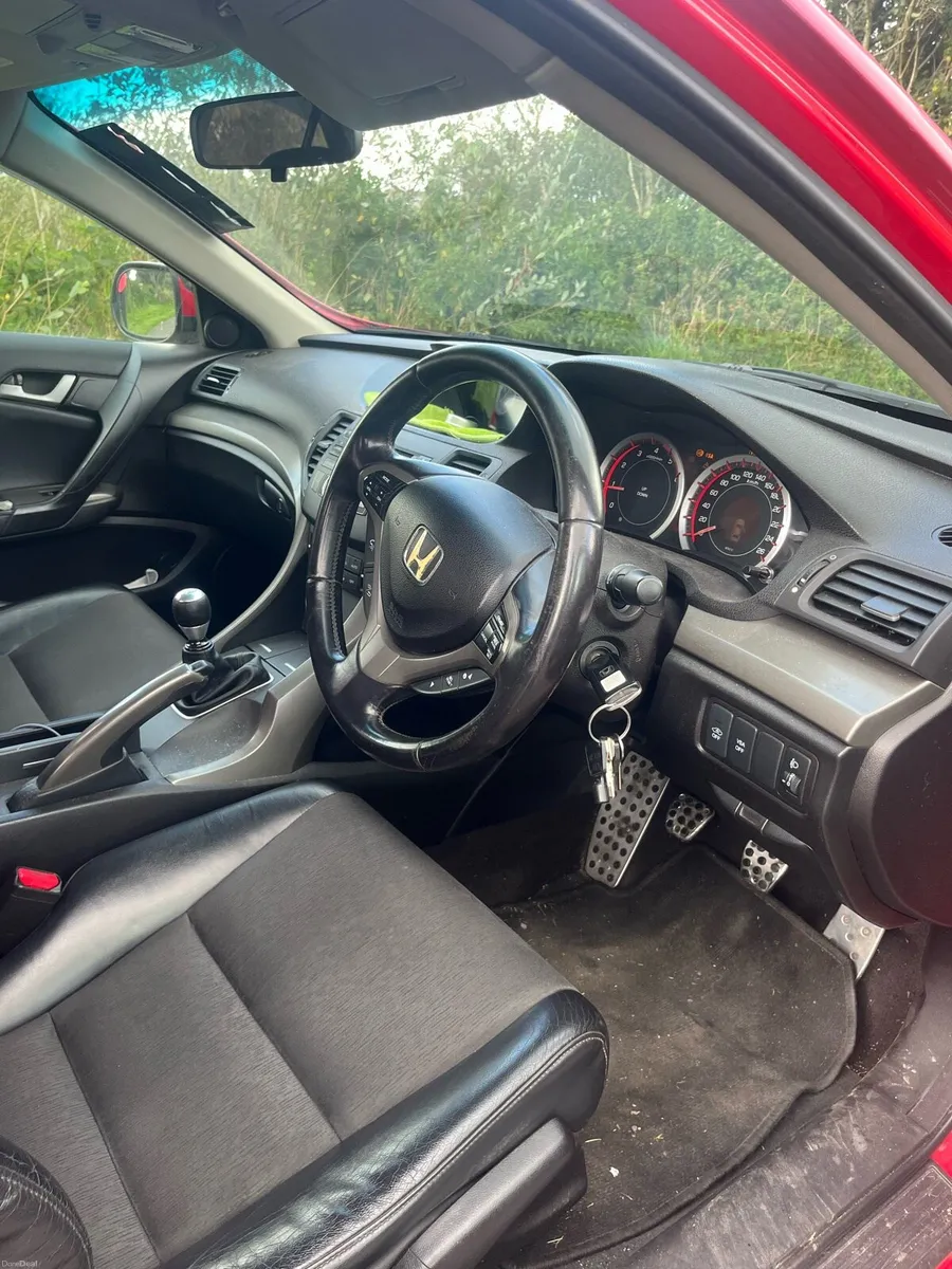 Honda accord 2009 - Image 5