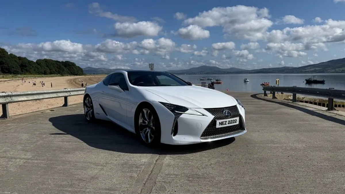 2017 Lexus Lc - Image 1