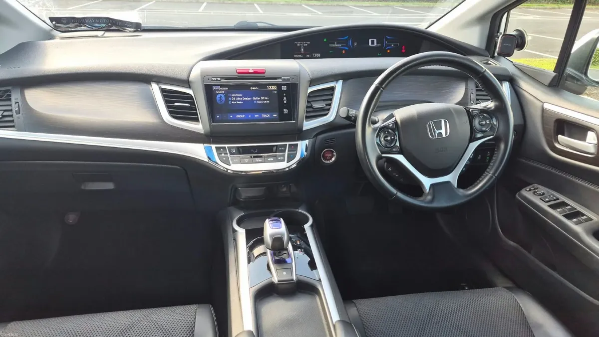 2016 HONDA JADE 1.5, HYBRID (6 seater) - Image 2