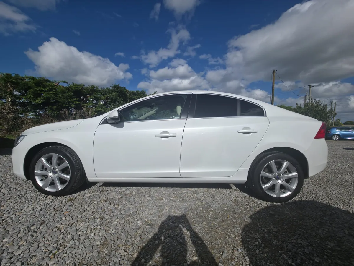 2016 Volvo S60 D4 Automatic - Image 2