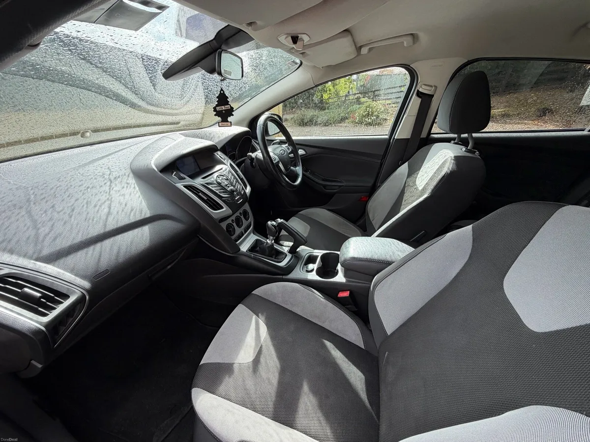 141 Ford Focus Nct12/27 Tax01/27 - Image 2