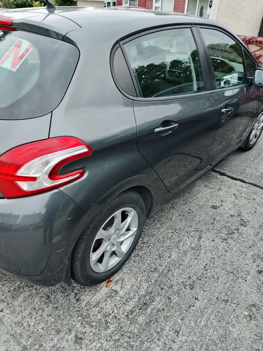 Peugeot 208 2013 - Image 4