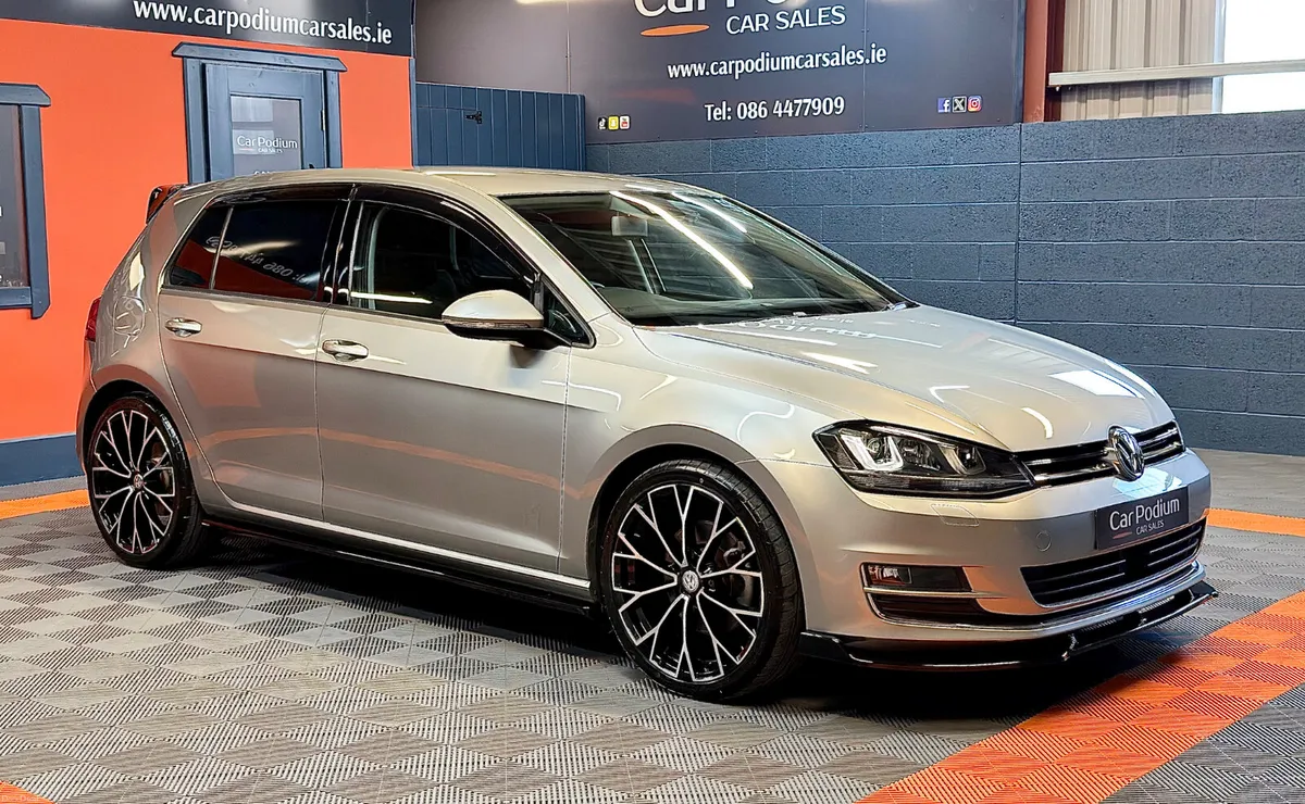 2015 Volkswagen Golf Highline 1.4TSi Auto DSG - Image 6