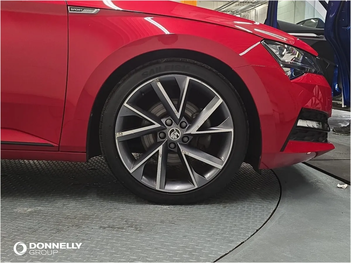 Skoda SUPERB Hatchback Sport Line Plus - Image 5