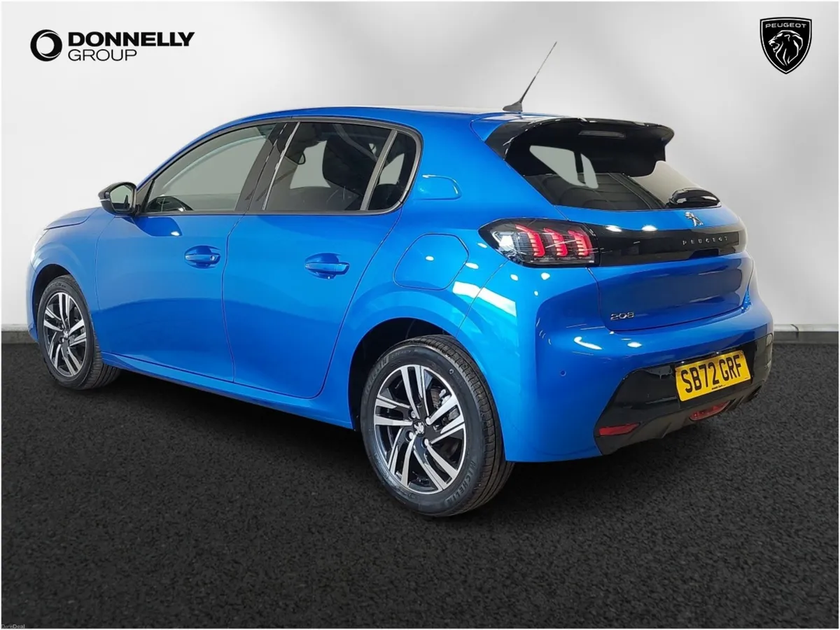 Peugeot 208 1.2 PureTech 100 Allure Premium + 5dr - Image 2
