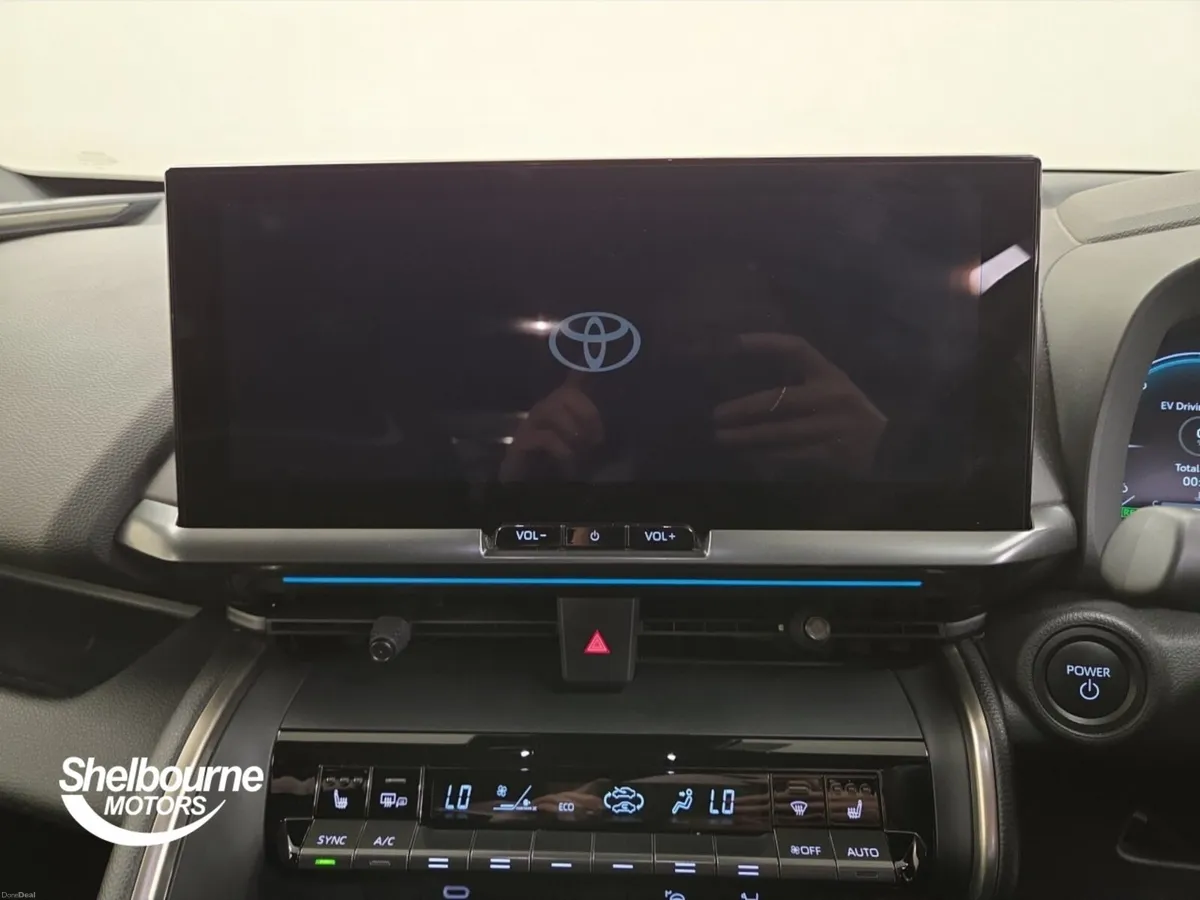 Toyota C-HR 2.0 Hybrid Premiere Edition 5dr CVT - Image 5
