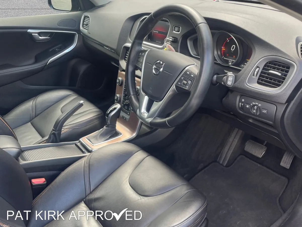 Volvo V40 D3 [4 Cyl 152] Cross Country Edition 5dr - Image 6