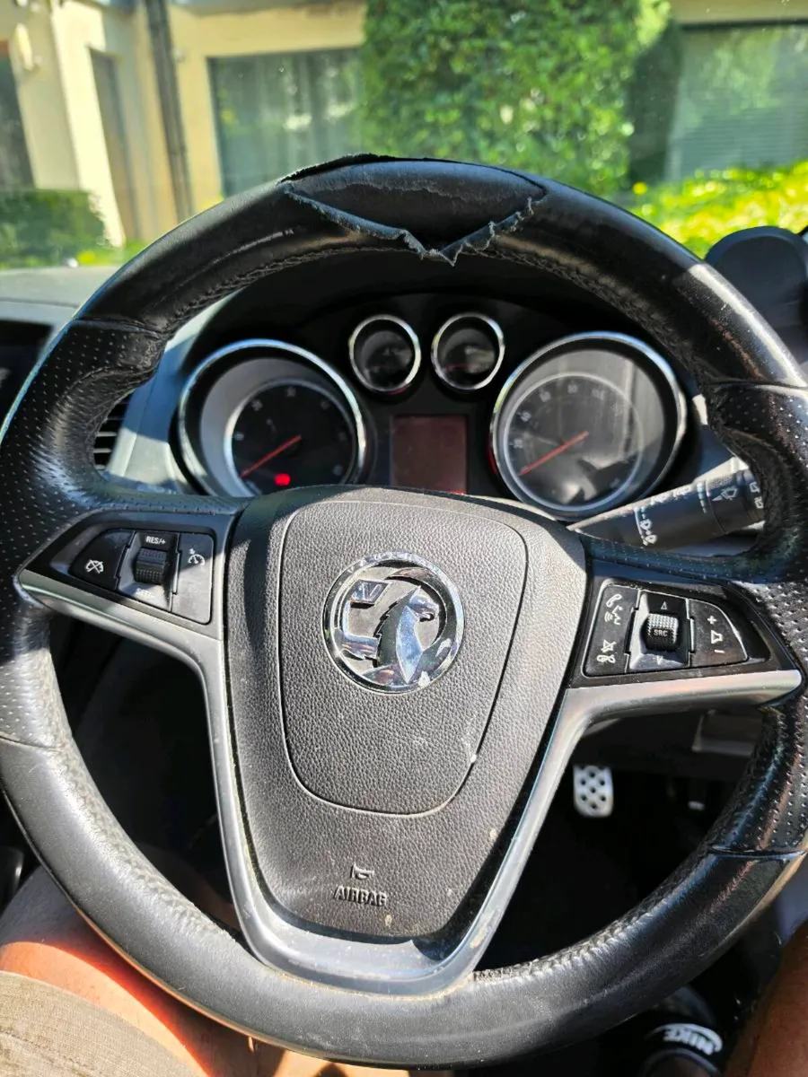 Car - Image 6