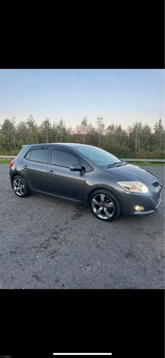 Auris 1.4D NCT AND TAX - Image 1