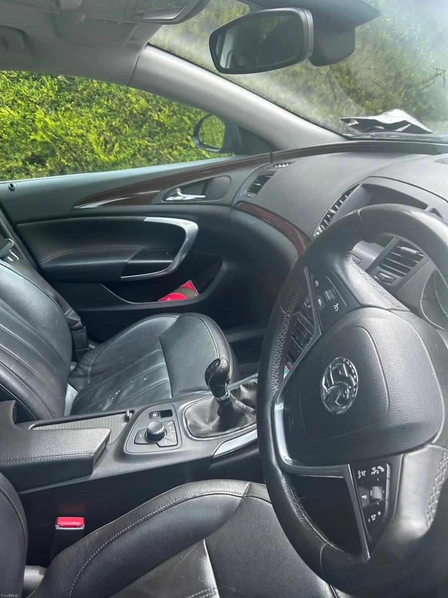 Vauxhall Insignia 2011 - Image 2