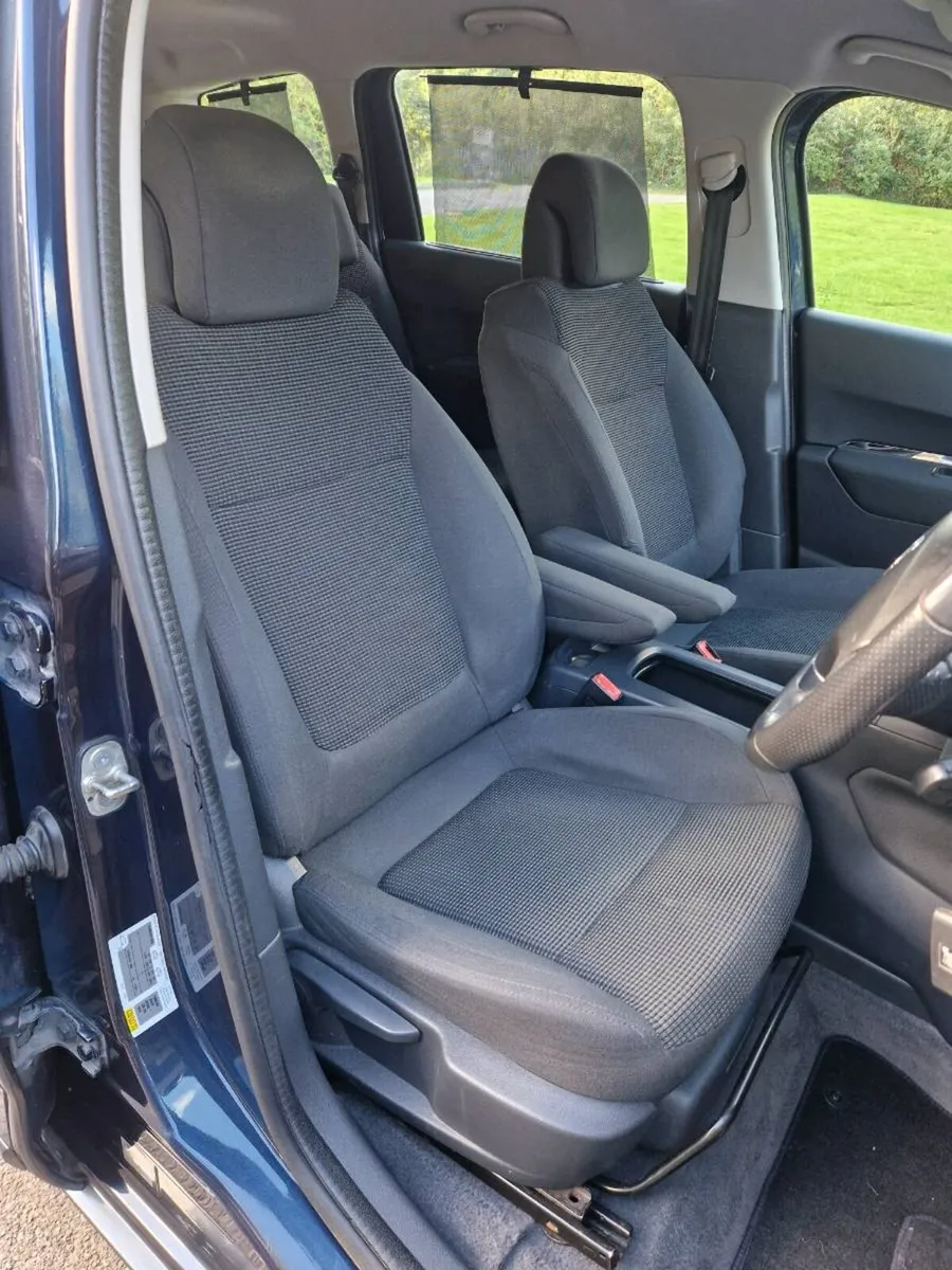 2015 Peugeot 5008 7 Seater - Image 6
