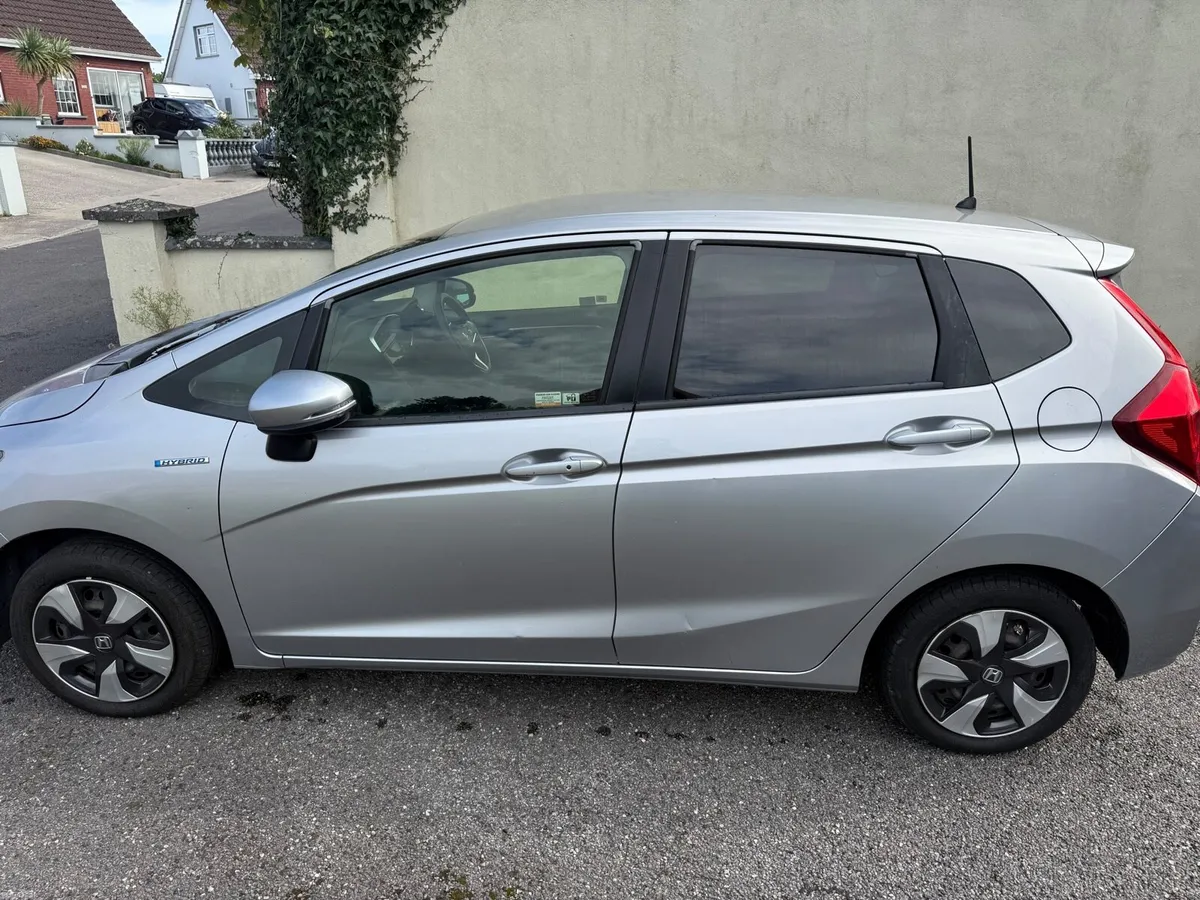 Honda Fit Hybrid - Image 3