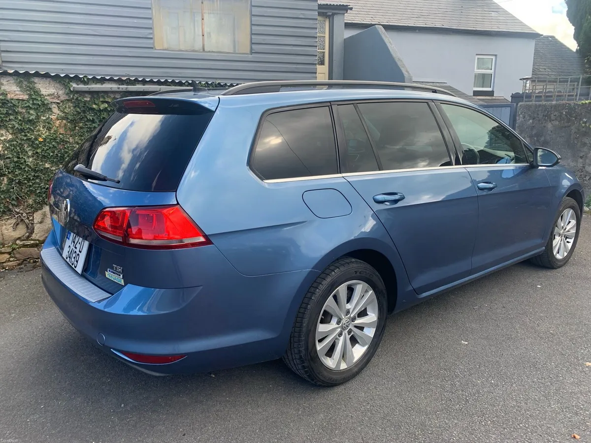 VW Golf low Kilometres - Image 5