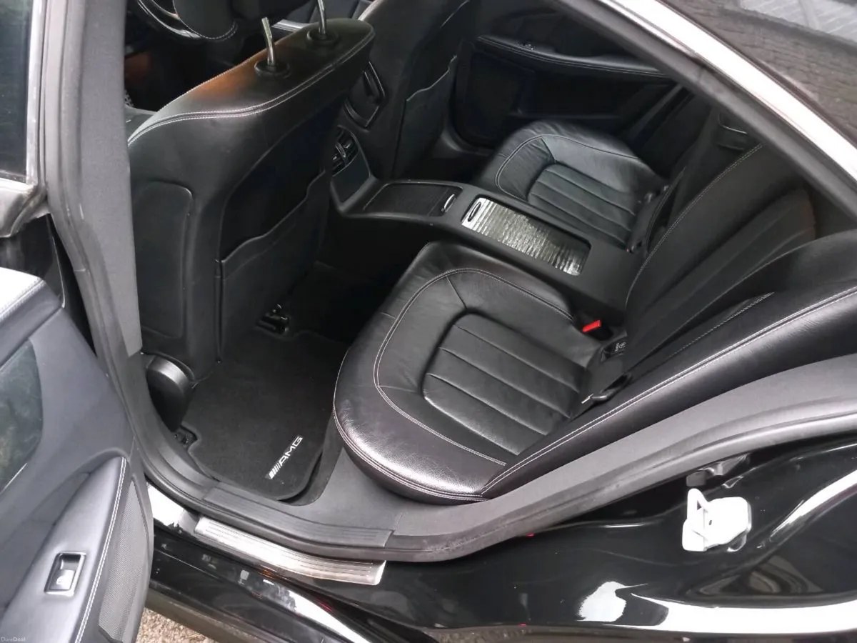 mercedes cls 220 amg 171 new model as new cond - Image 6