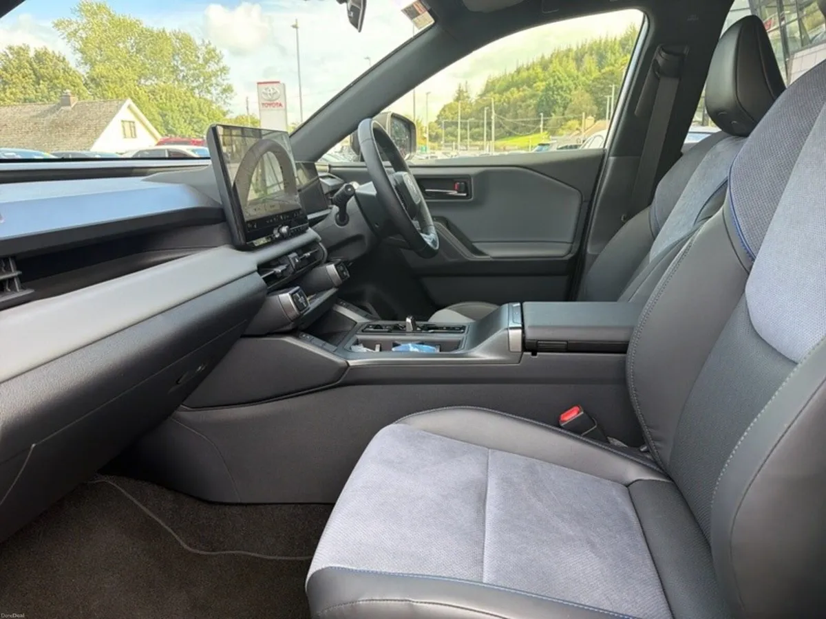 Toyota RAV4 RAV4 HYBRID SPORT - Image 6