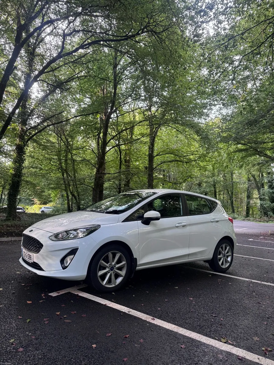 2017 Ford Fiesta - Image 2
