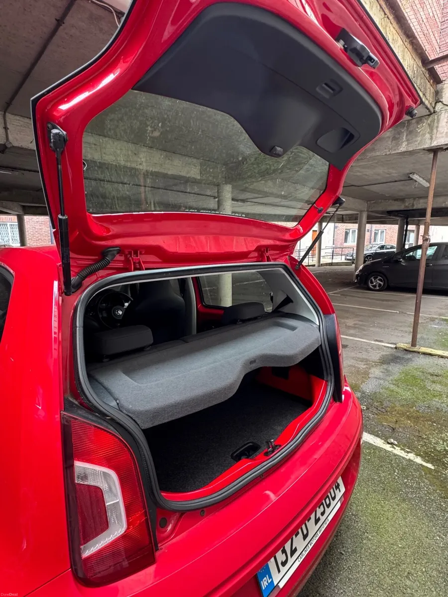 Volkswagen up! 2013 - Image 2