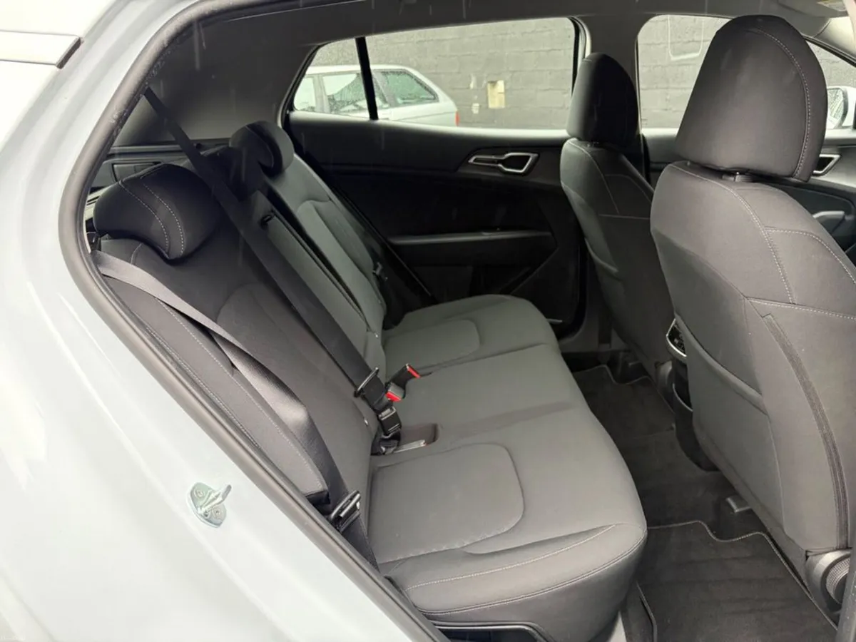 Kia Sportage K2 1.6CRDI Diesel 5DR - Image 6
