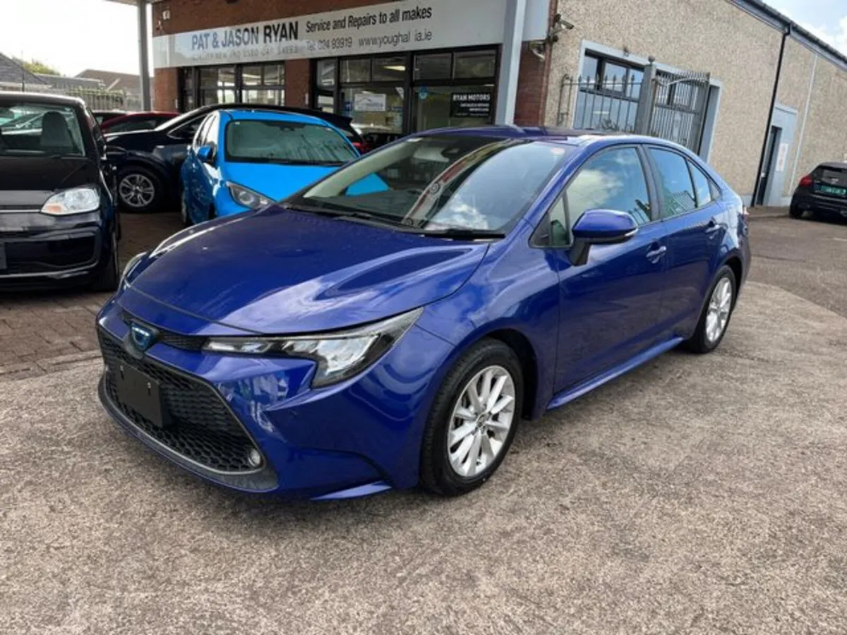 Toyota Corolla Hybrid automatic - Image 1