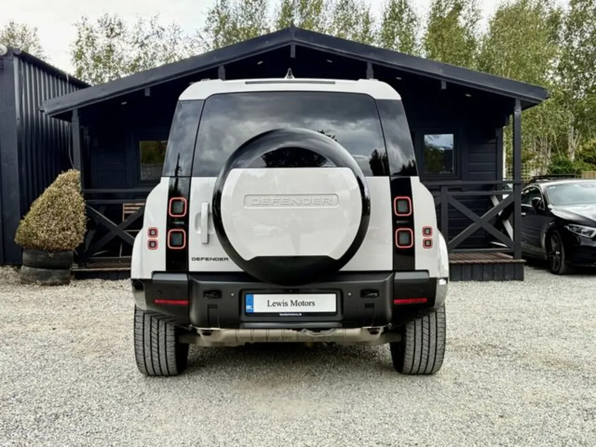 Land Rover Defender X-DYNAMIC HSE P300E - Image 5