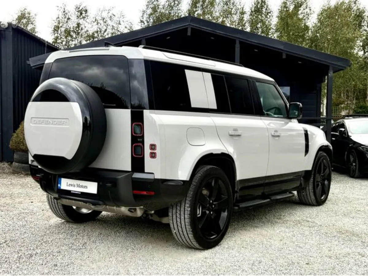Land Rover Defender X-DYNAMIC HSE P300E - Image 6
