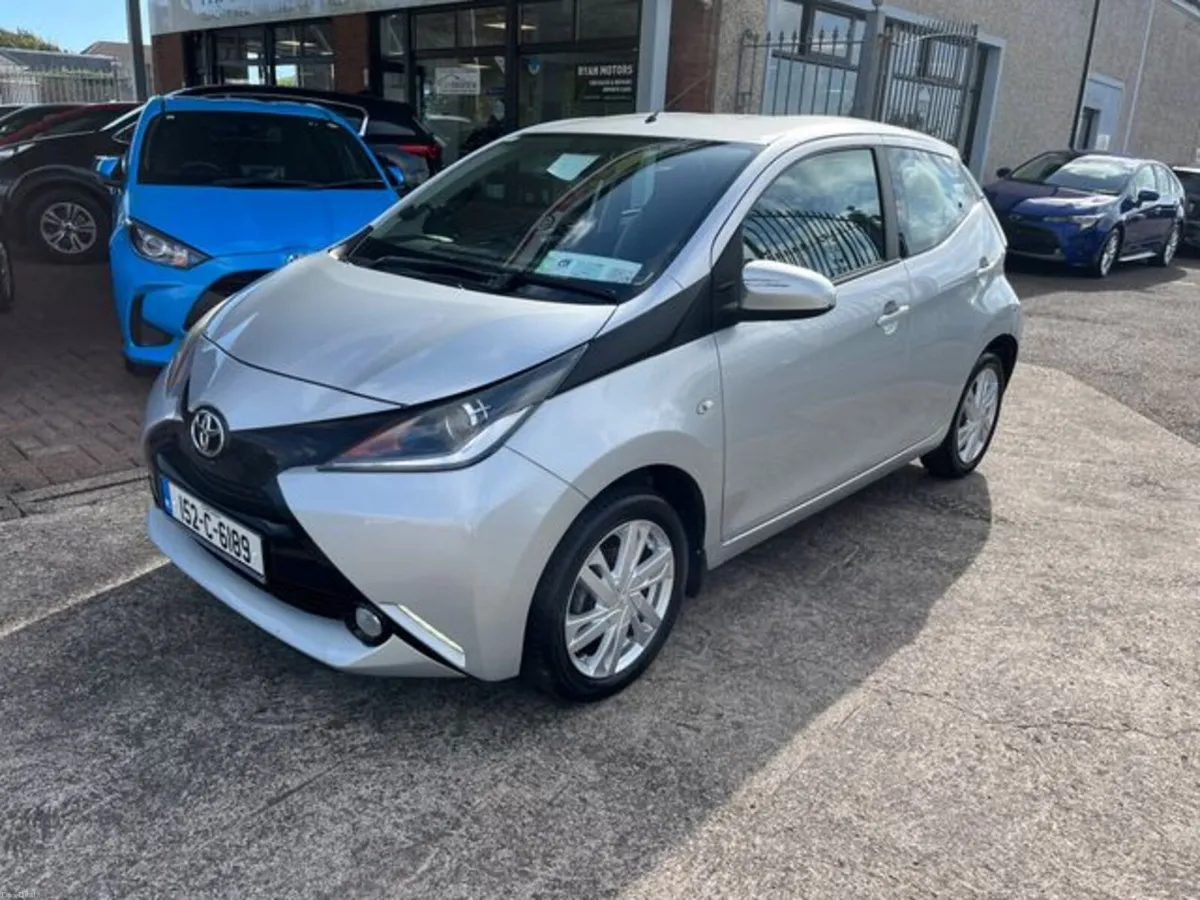Toyota Aygo 1.0 X-play 4DR - Image 1