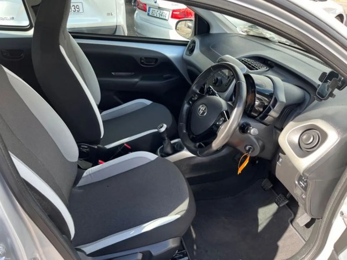 Toyota Aygo 1.0 X-play 4DR - Image 6