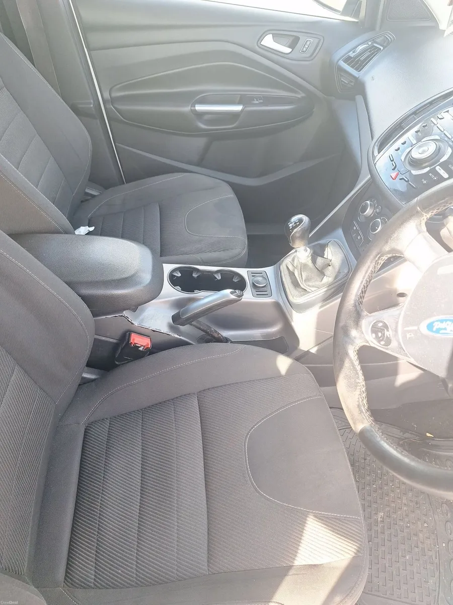 Ford Kuga 2015 - Image 5