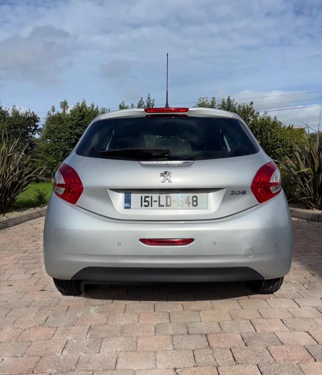 Peugeot 208 - Image 2