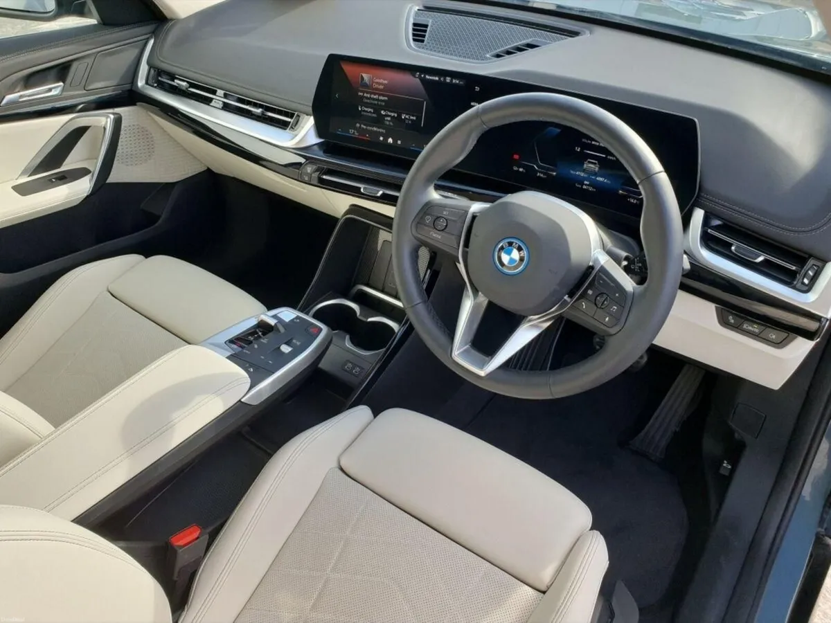 BMW iX1 eDrive20 xLine - Image 6