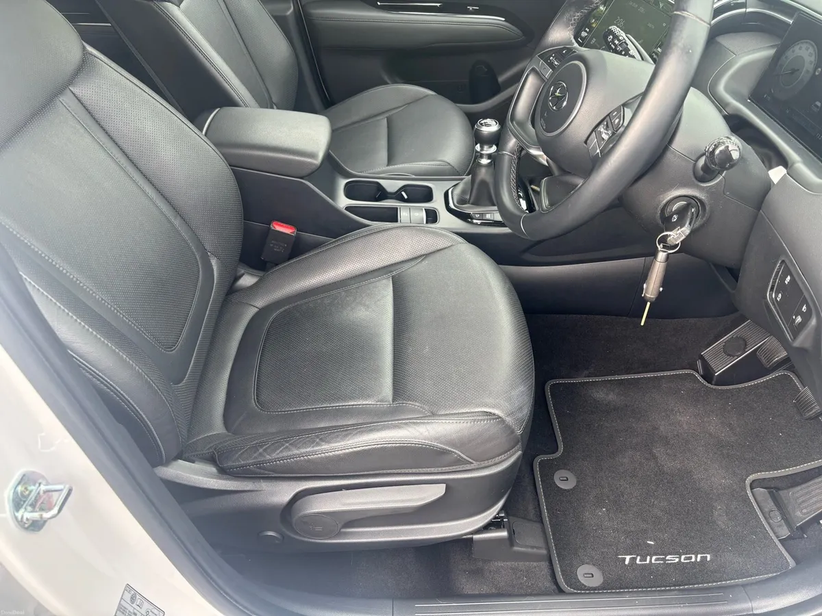 (222) Hyundai Tucson Executive 2022 - Image 5