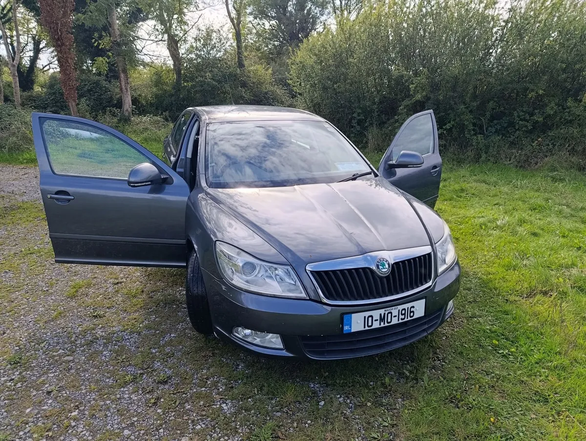 Skoda Octavia 2010 - Image 1
