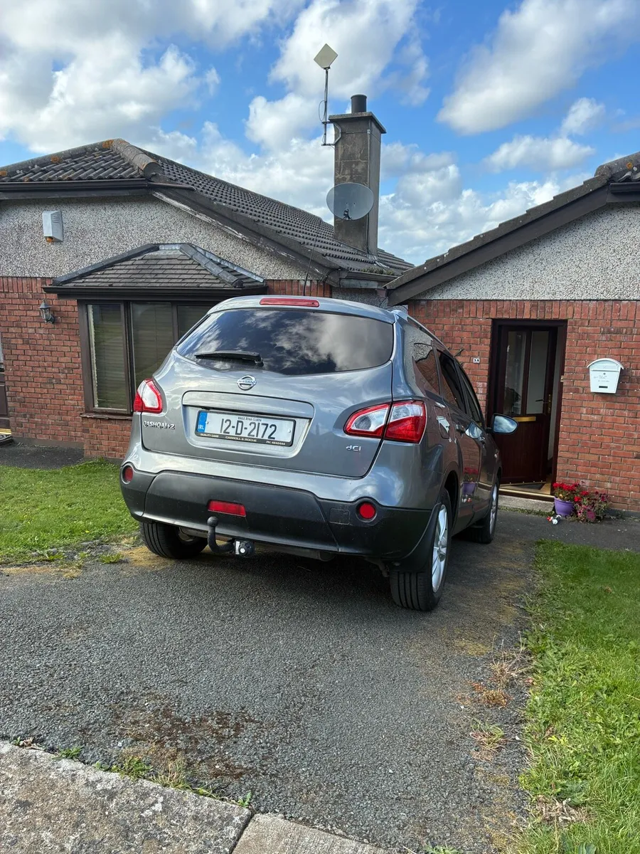Nissan Qashqai +2, 2012, panoramic roof - Image 2