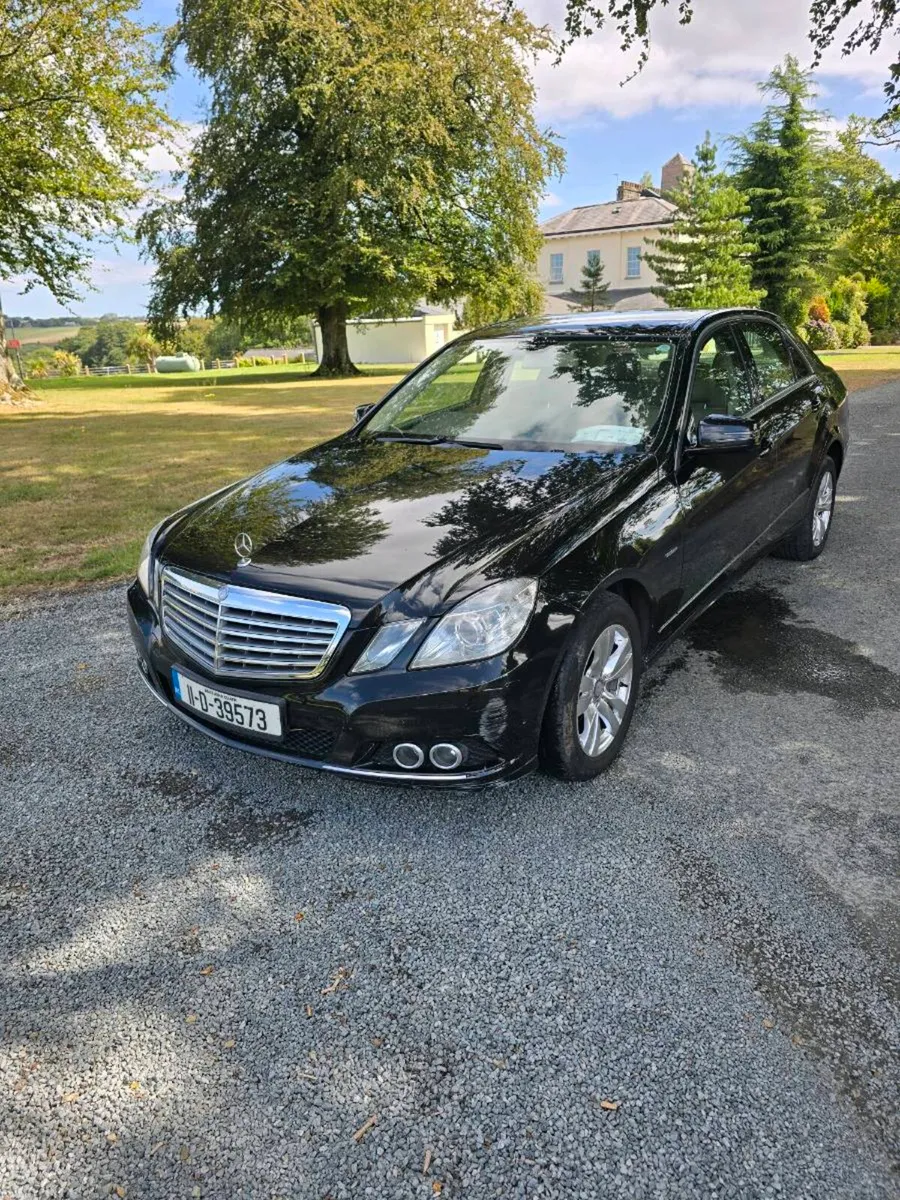 2011 Mercedes Benz E200 - Very Clean Car - Image 4