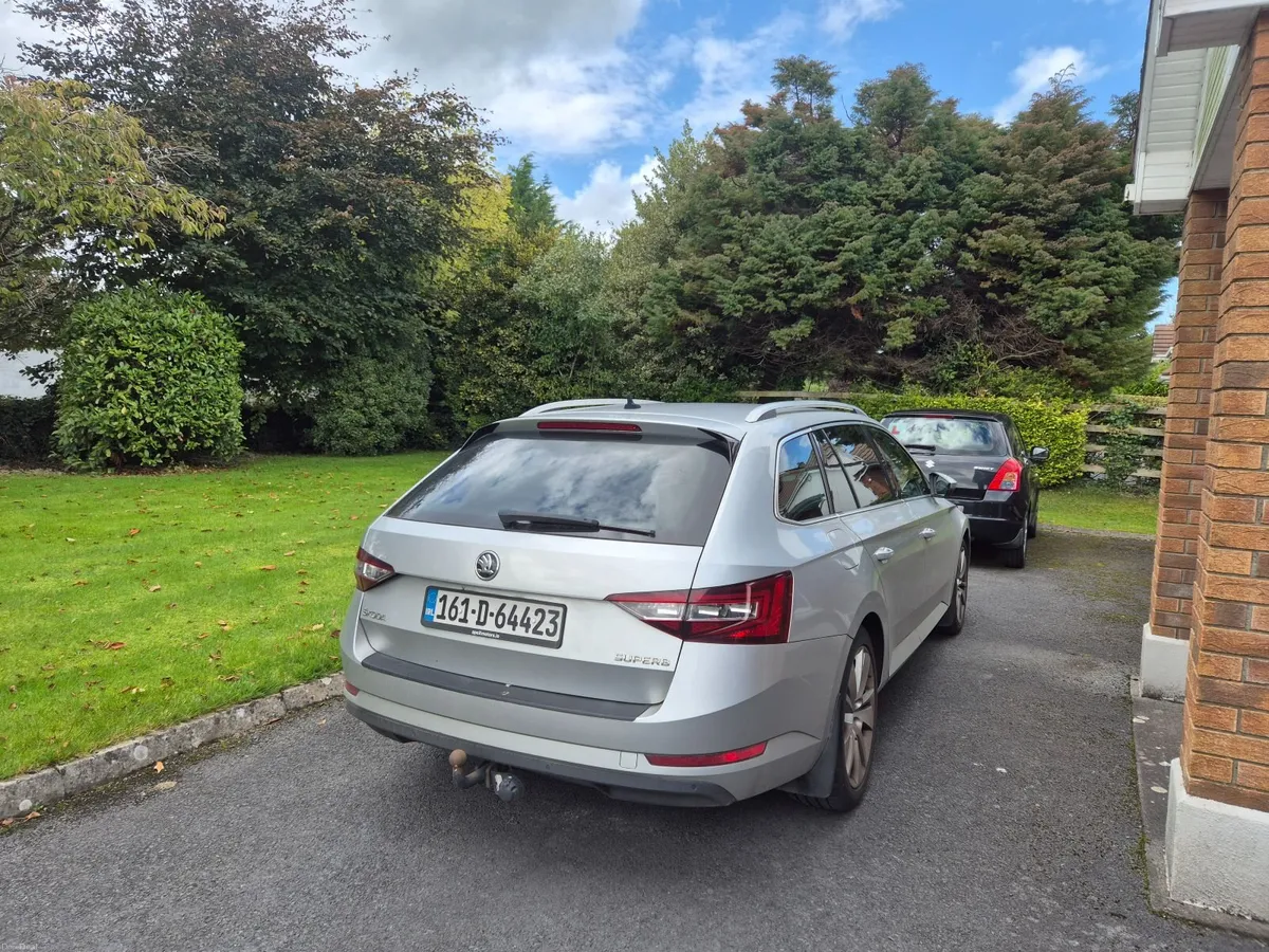 Skoda Superb 2016 - Image 5