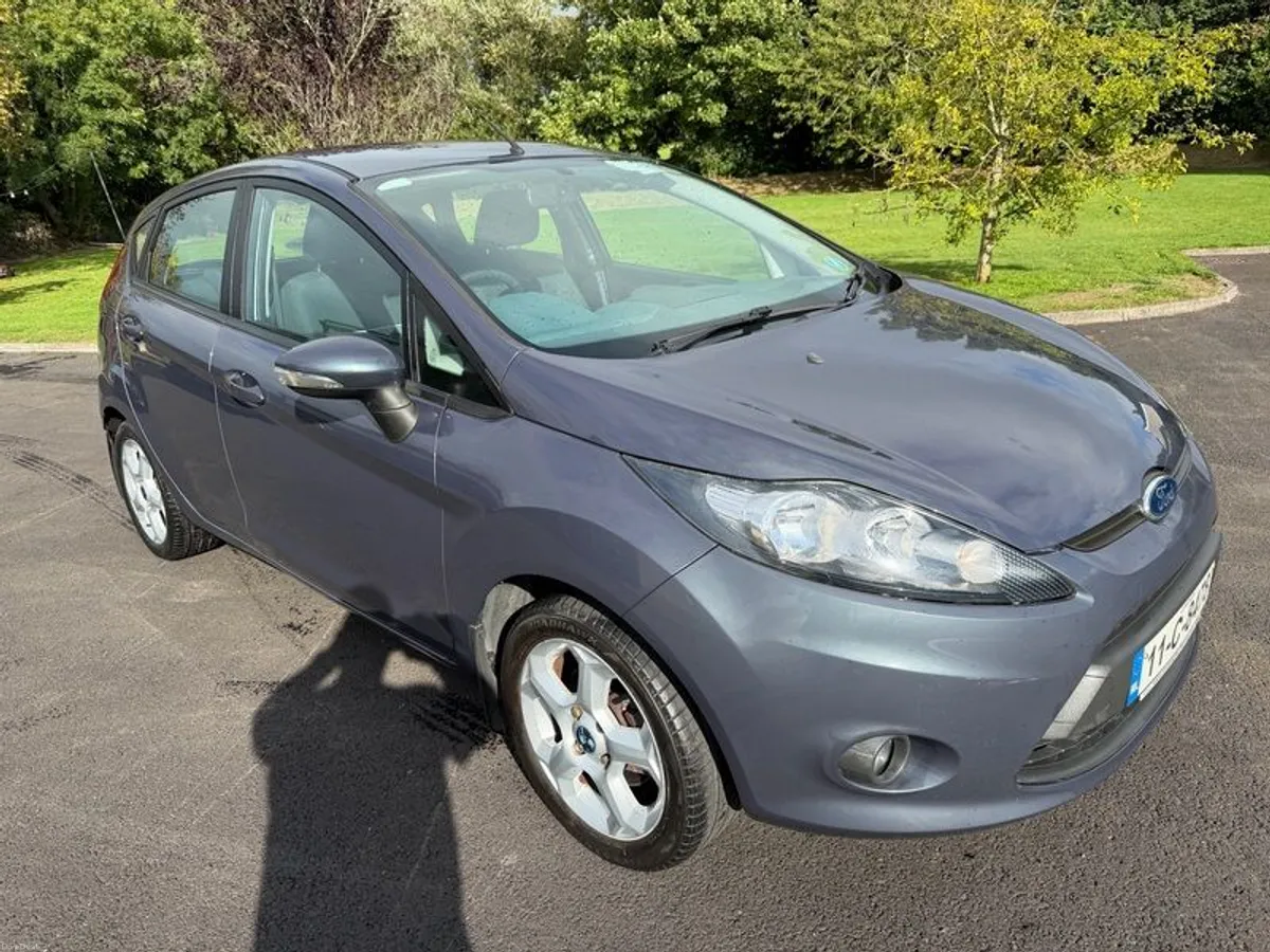 2011 Ford Fiesta - Image 1