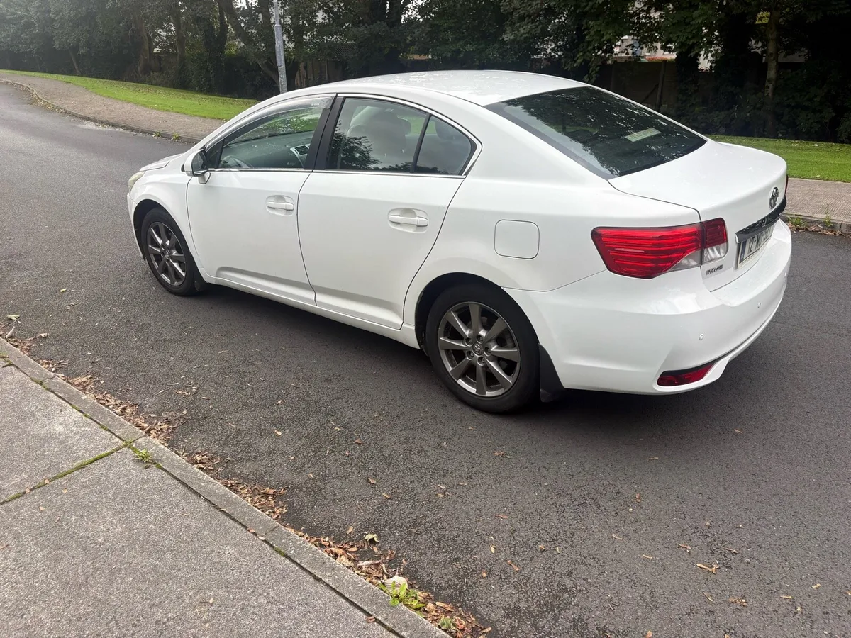2012 Toyota Avensis 2.0 D4D - Image 3